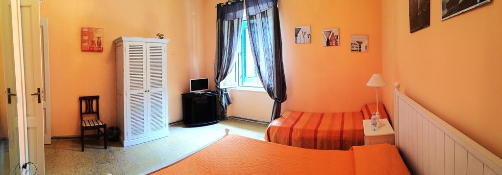 B&B Marina Grande ชิลลา ภายนอก รูปภาพ